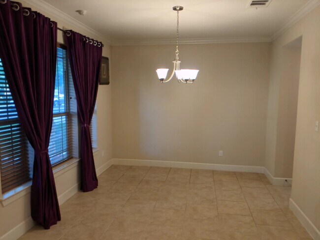 Comida - 13204 Hymeadow Cir