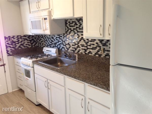 Building Photo - 2603 Parkwood Ave