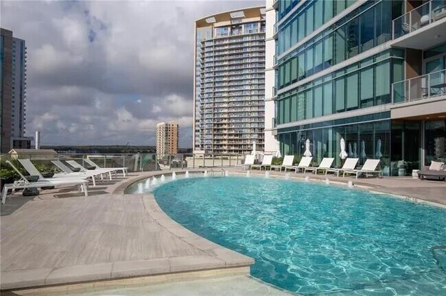 Foto del edificio - 501 West Ave