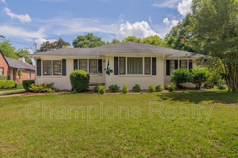 Primary Photo - 1514 Crest Dr