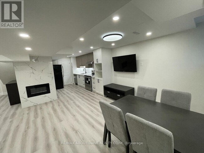 Building Photo - 341 Ironside Dr