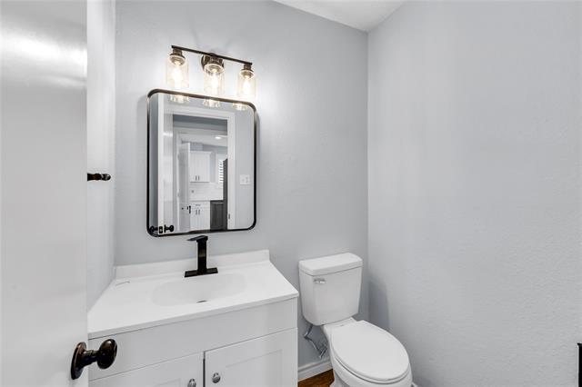 Foto del edificio - 3109 Lakeside Dr