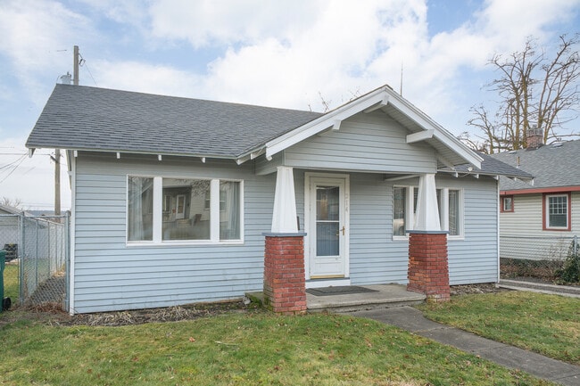 Building Photo - 214 E Euclid Ave