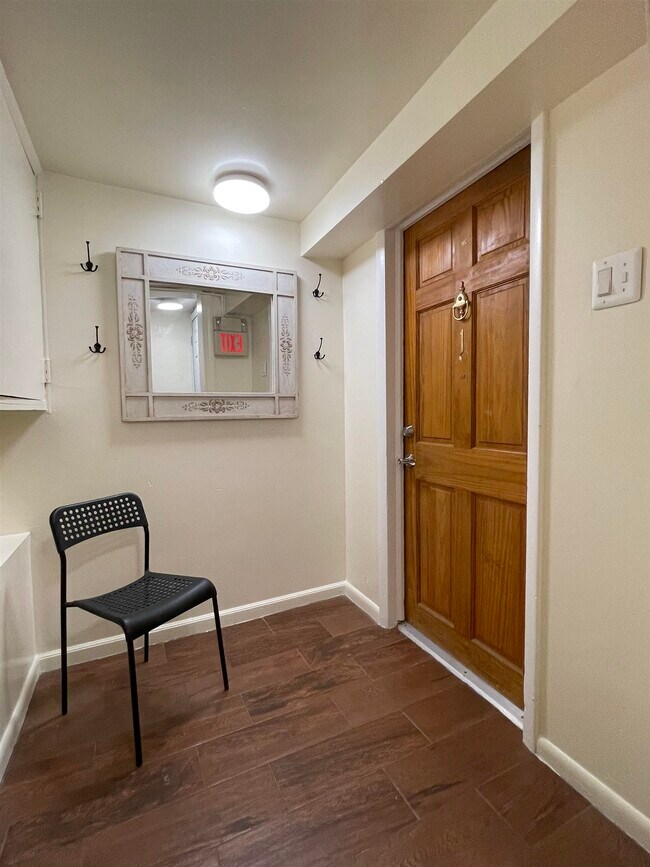 Foto del edificio - 219 Ogden Ave.