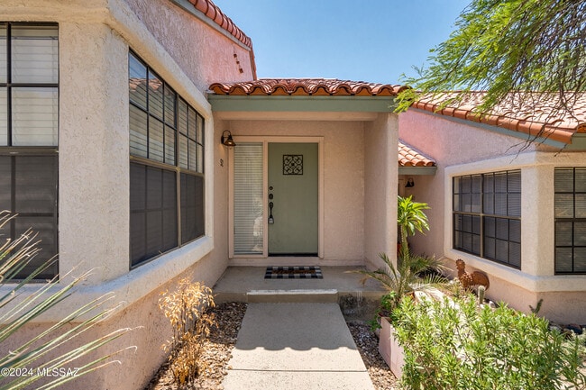 Building Photo - 6441 N Tierra De Las Catalinas