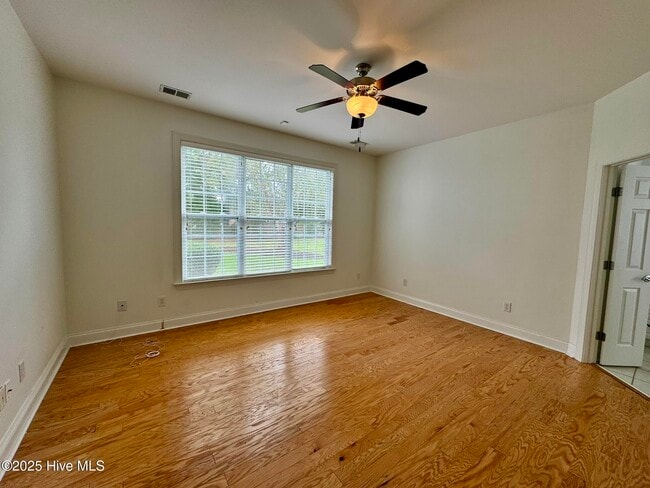 Building Photo - 1105 Wyland Ct