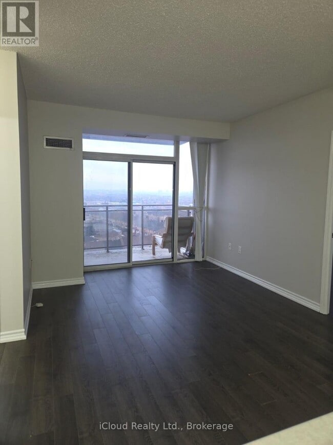 Building Photo - 55 Strathaven Dr