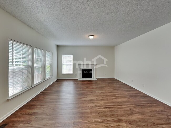 Building Photo - 8915 Walden Ridge Drive