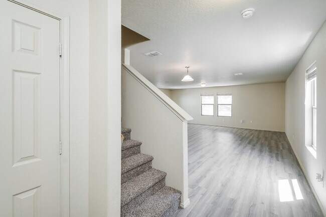 Building Photo - 2702 Telder Path