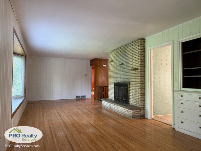 Building Photo - 4 Bedroom Home in Richfield