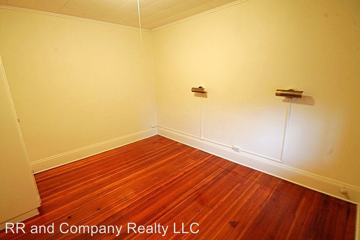 Building Photo - 321 Belmont Ave