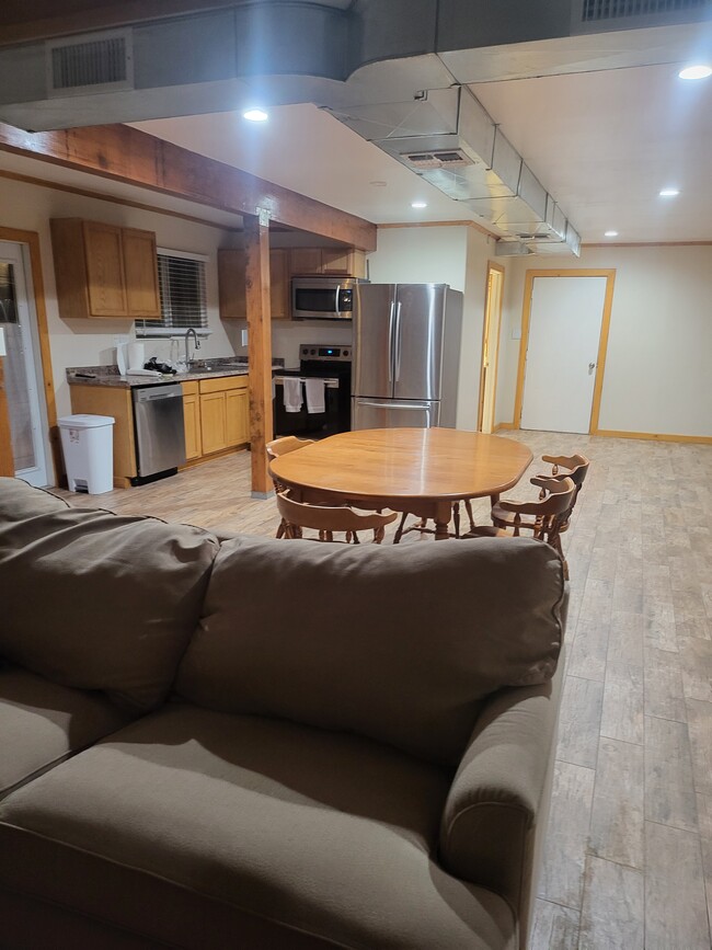 Building Photo - 7627 N 31st Ave
