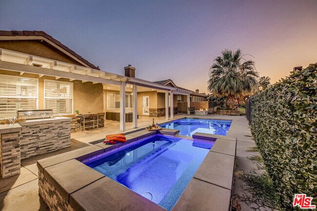 Foto del edificio - 82580 Yeager Way