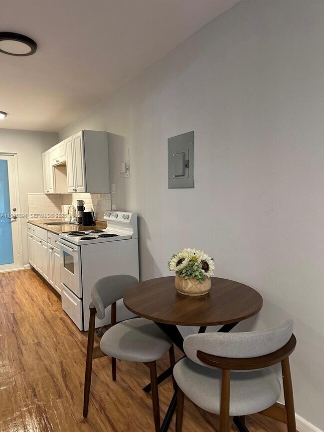 Foto del edificio - 75 Washington Ave