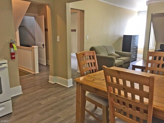 Foto del edificio - 2 br, 1 bath  - 815 Church St