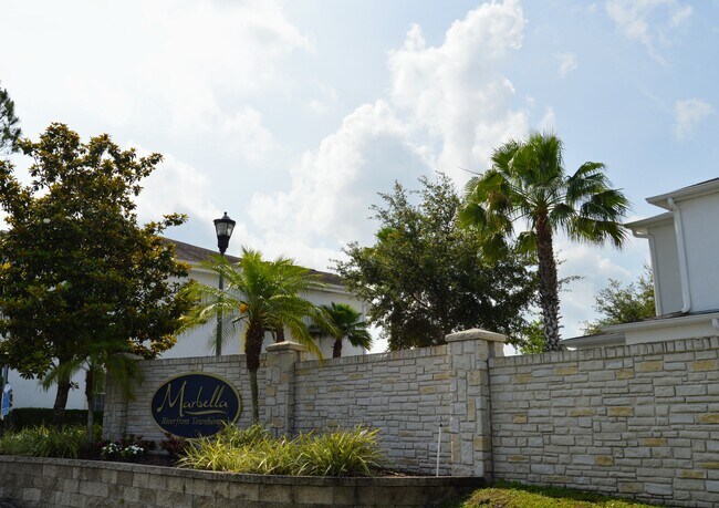 Foto del edificio - 8632 Miramar Terrace Cir