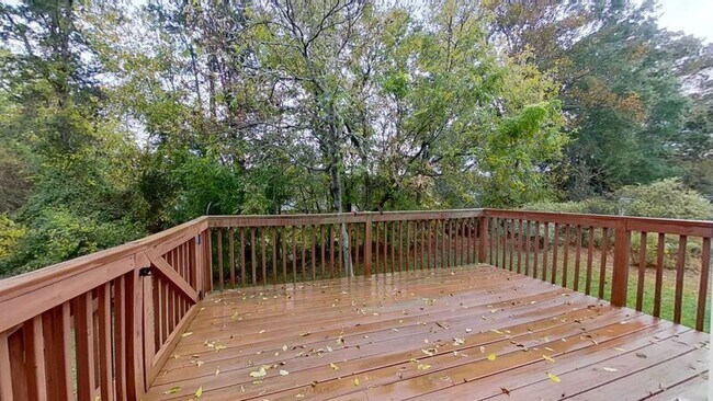 Foto del edificio - 2448 Joshua Ln