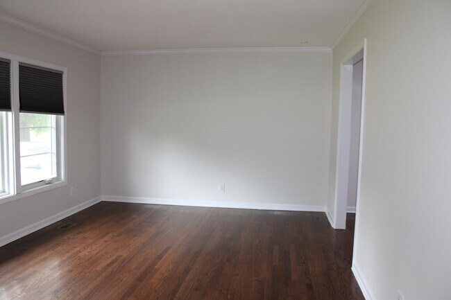 Building Photo - 1609 Currituck Ave