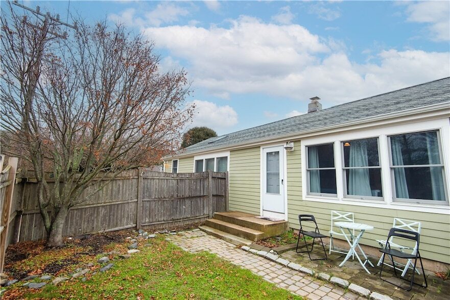 Foto principal - 391 Aquidneck Ave