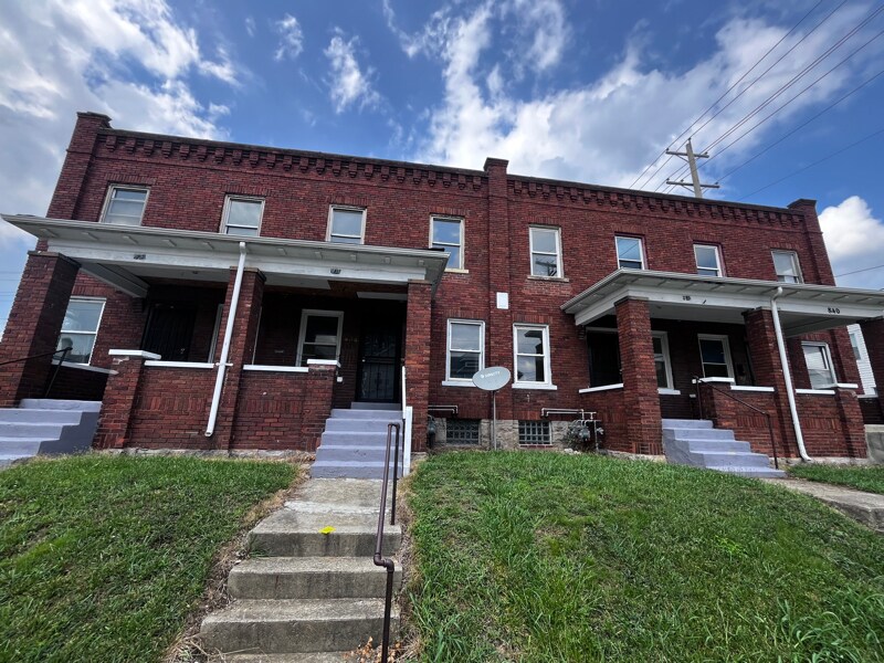 Foto principal - 840-840 E Whittier St