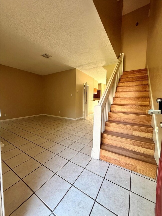 Photo - 12400 Brookglade Cir (Houston, TX) Townhome