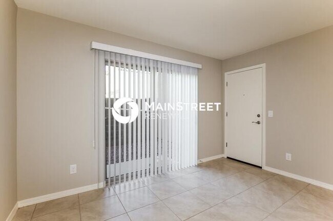 Foto del edificio - 3 Bedroom Pet-Friendly Home in Phoenix, AZ with Main Street Renewal