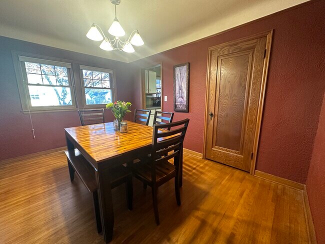 Foto del edificio - 1700 Blair Ave