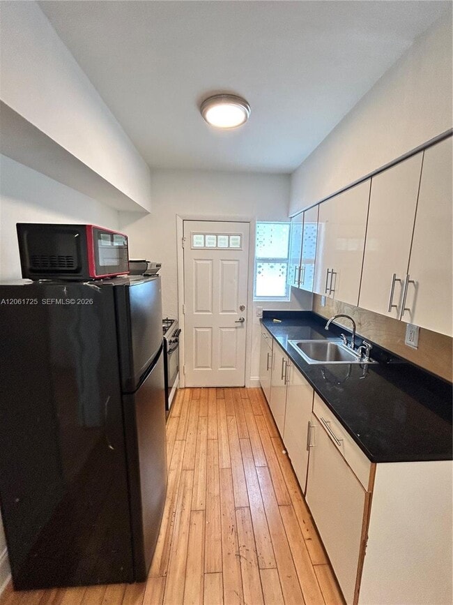 Foto del edificio - 8080 Tatum Waterway Dr
