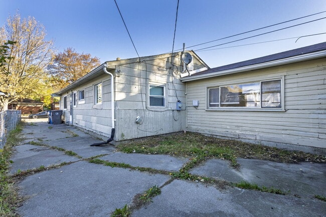 Building Photo - 30061 Hazelwood St