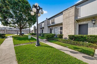 Building Photo - 7395 Regency Square Ct