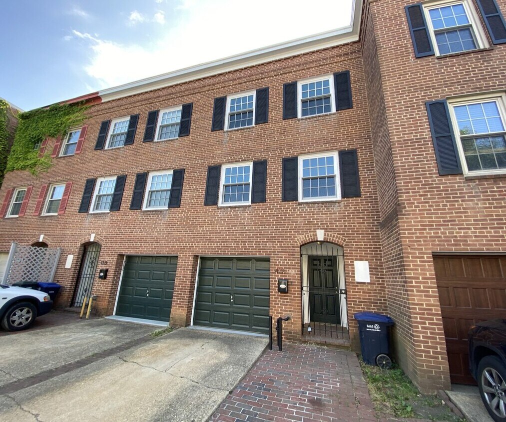 Foto principal - 412 4th St SE