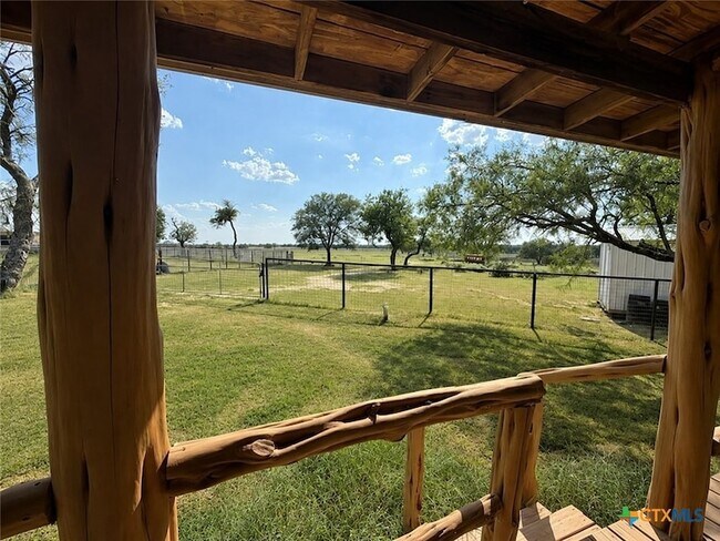 Foto del edificio - 2050 Tenney Creek Rd