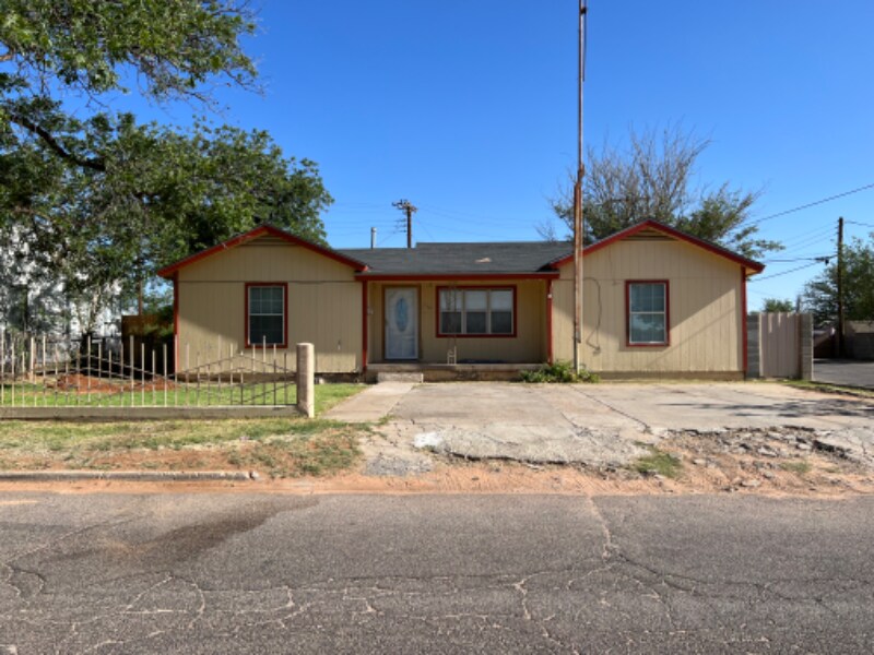 115 NE Ave F, Andrews, TX 79714 House Rental in Andrews, TX