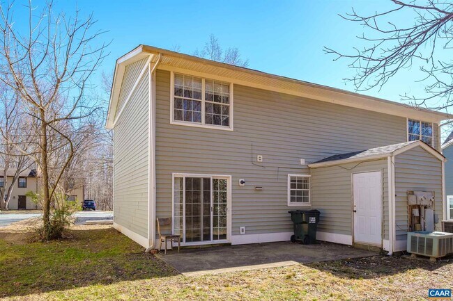 Building Photo - 129 Longwood Dr