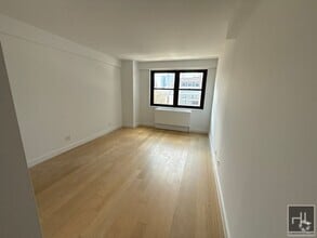 Building Photo - East 39th Street