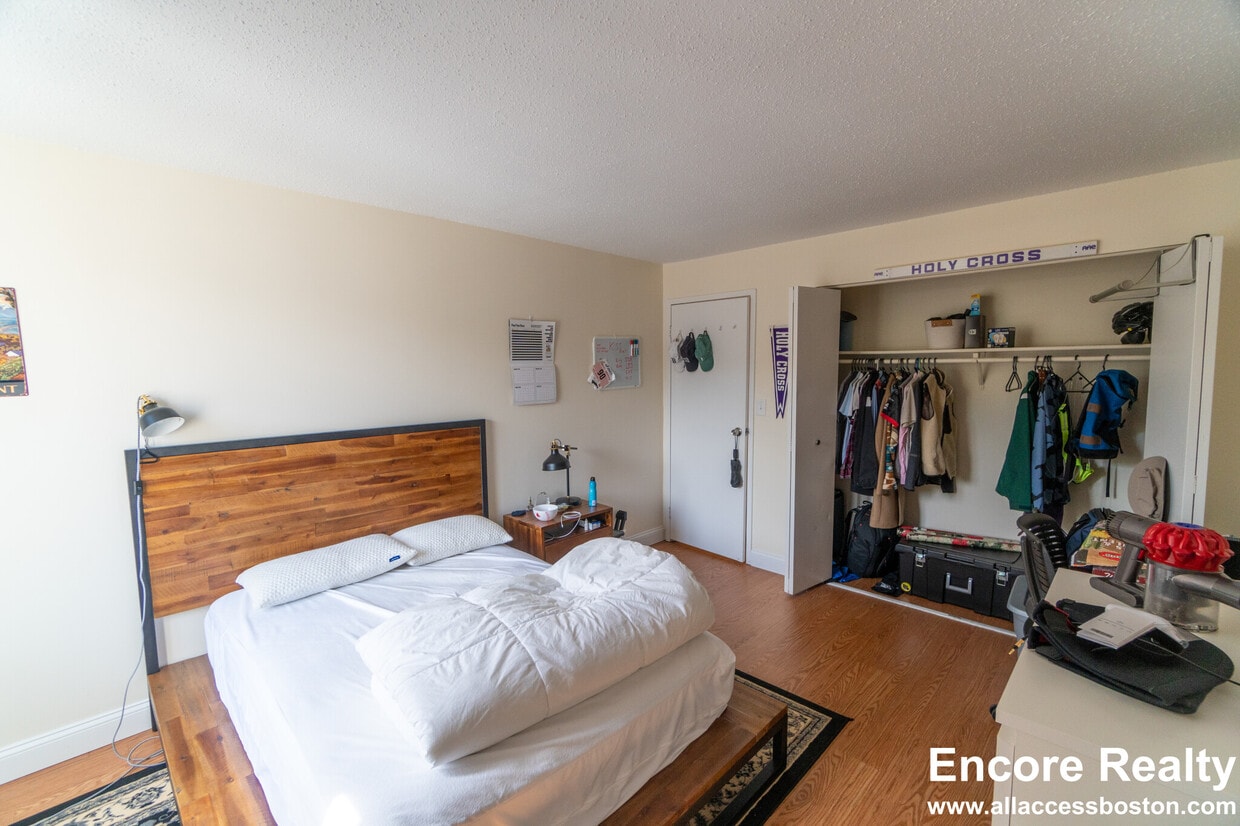 Building Photo - 109-111 Tremont St. Unit 416