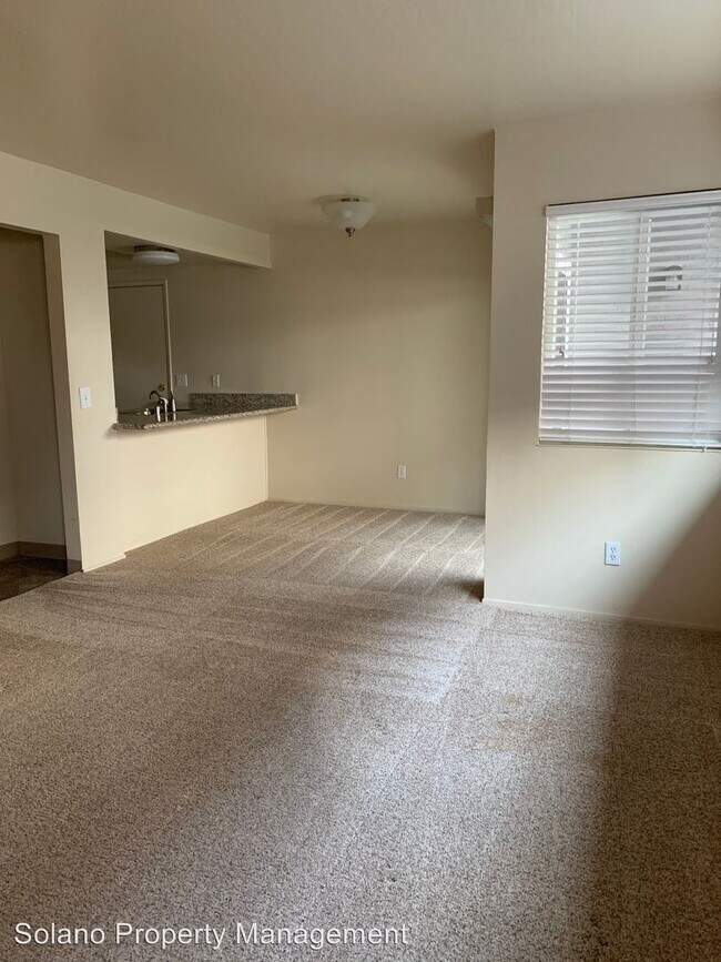 Building Photo - 2 br, 1.5 bath House - 141 Del Rio #3