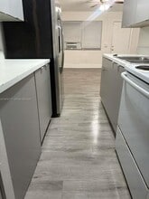 Building Photo - 1715 NW 8th Ct