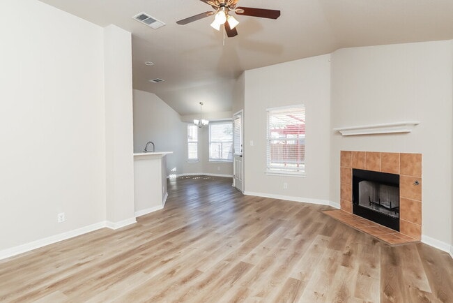 Building Photo - 8423 Whitebrush