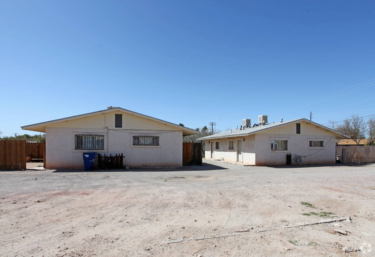 Foto del edificio - 1501-1509 E Hedrick Dr