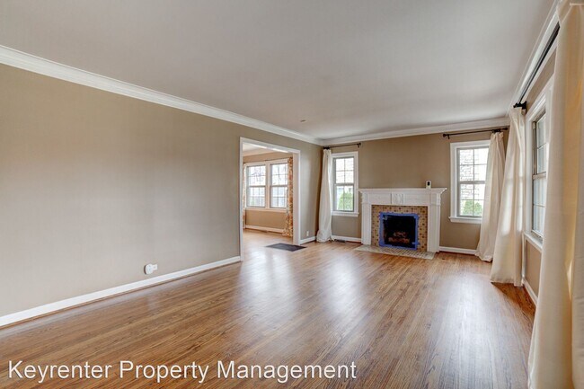 Building Photo - 3 br, 1 bath House - 1208 S New Haven Ave