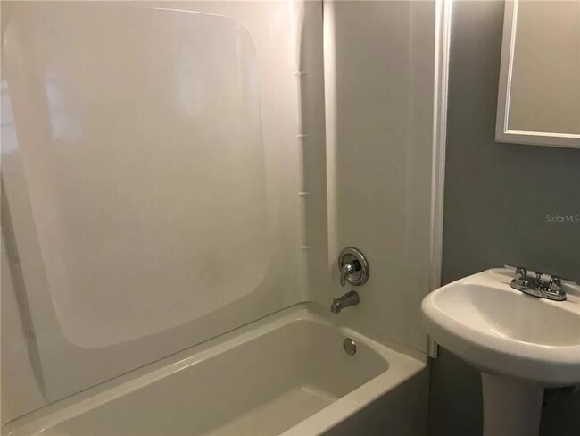 Foto del edificio - 731 Florence St