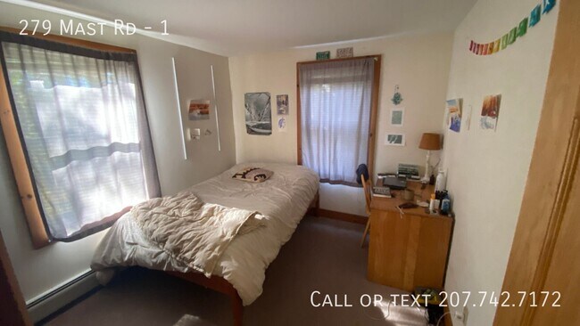 Foto del edificio - 279 Mast Rd