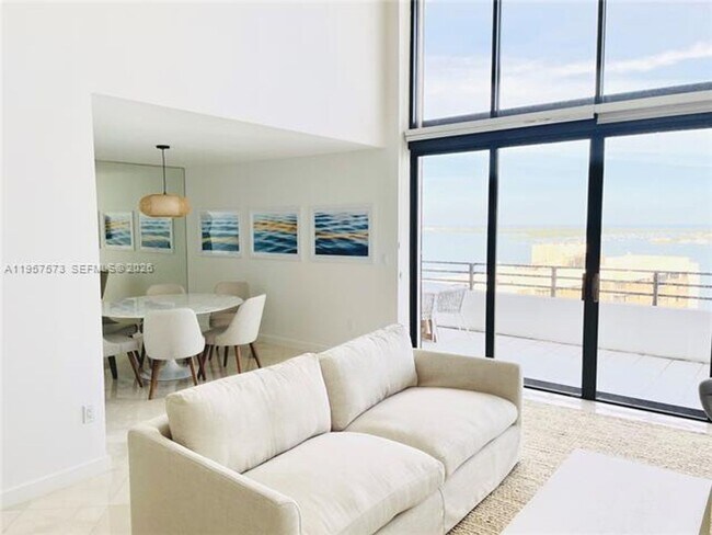 Foto del edificio - 151 SE 15th Rd