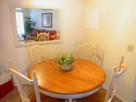 Building Photo - Colony Hills Apartments