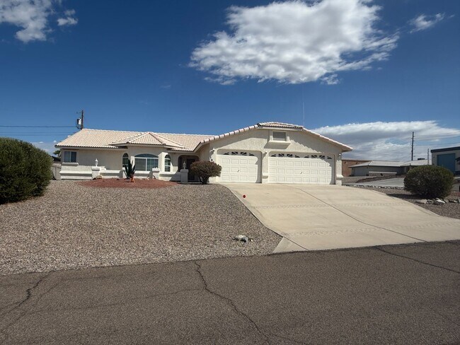 Building Photo - 1697 Cardinal Dr