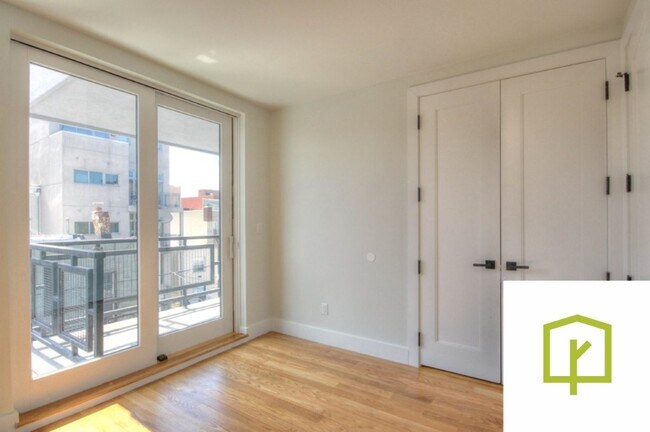 Building Photo - 854 Metropolitan Ave