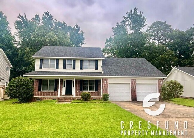 Building Photo - Comfort, Style, and Space - 15 MIN FROM FT...