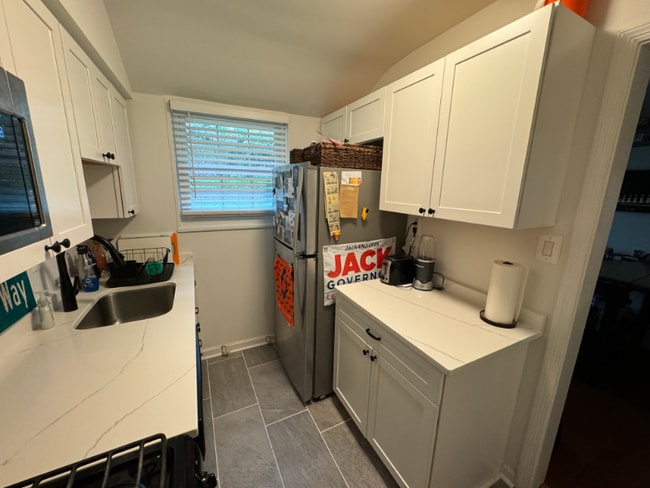 Photo - 1220 N Meade St Apartment