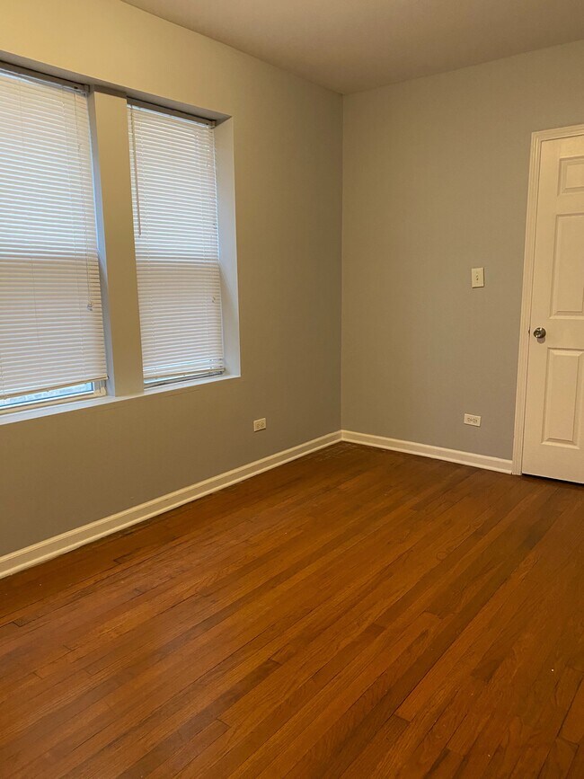 Building Photo - 9123 S Ada St